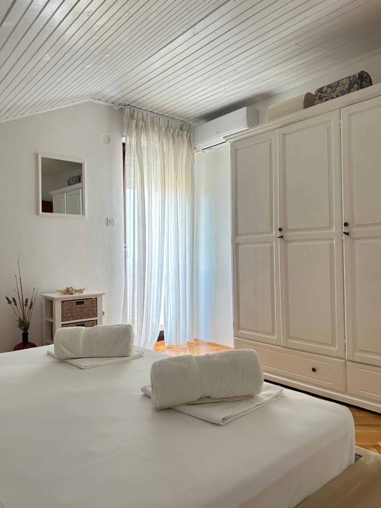 Holiday Home Villa Emma Debeljak Exterior foto